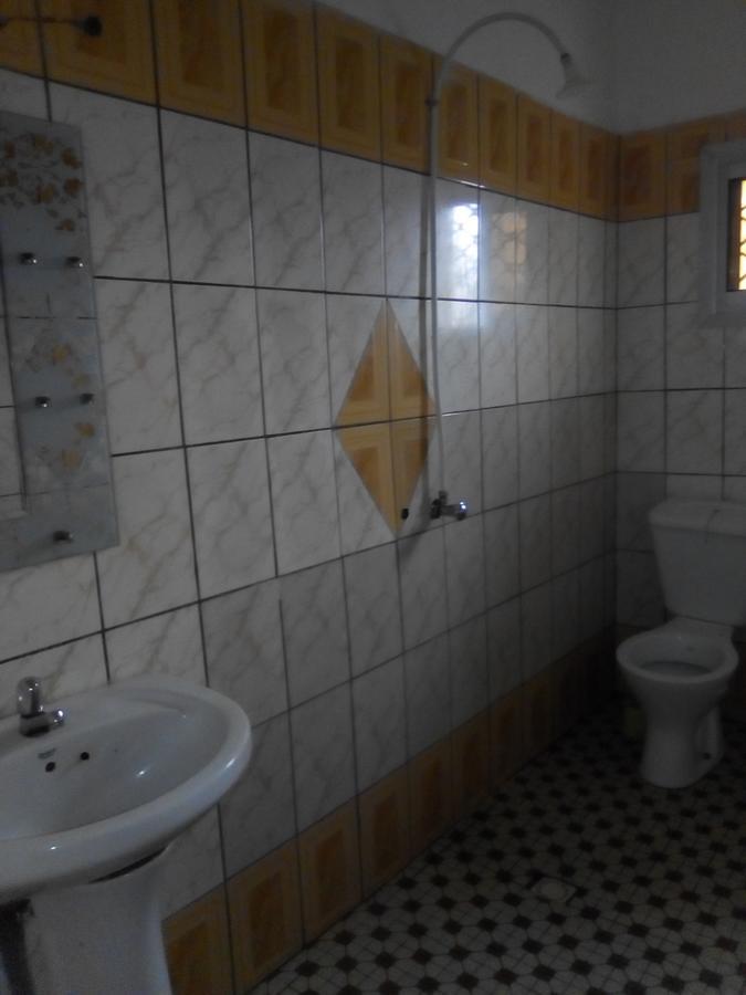 Hotel Kdv Bonaberi ภายนอก รูปภาพ
