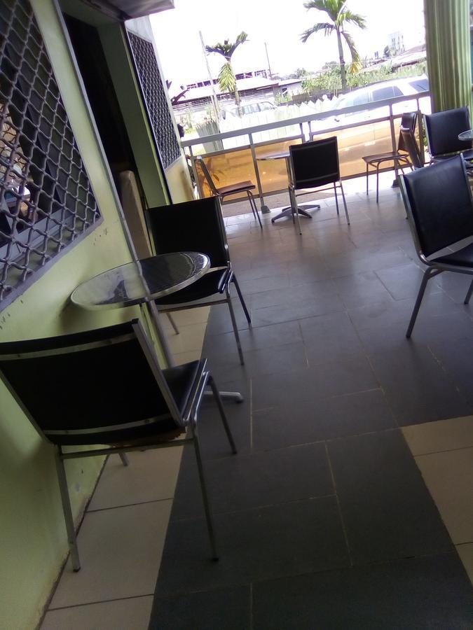 Hotel Kdv Bonaberi ภายนอก รูปภาพ